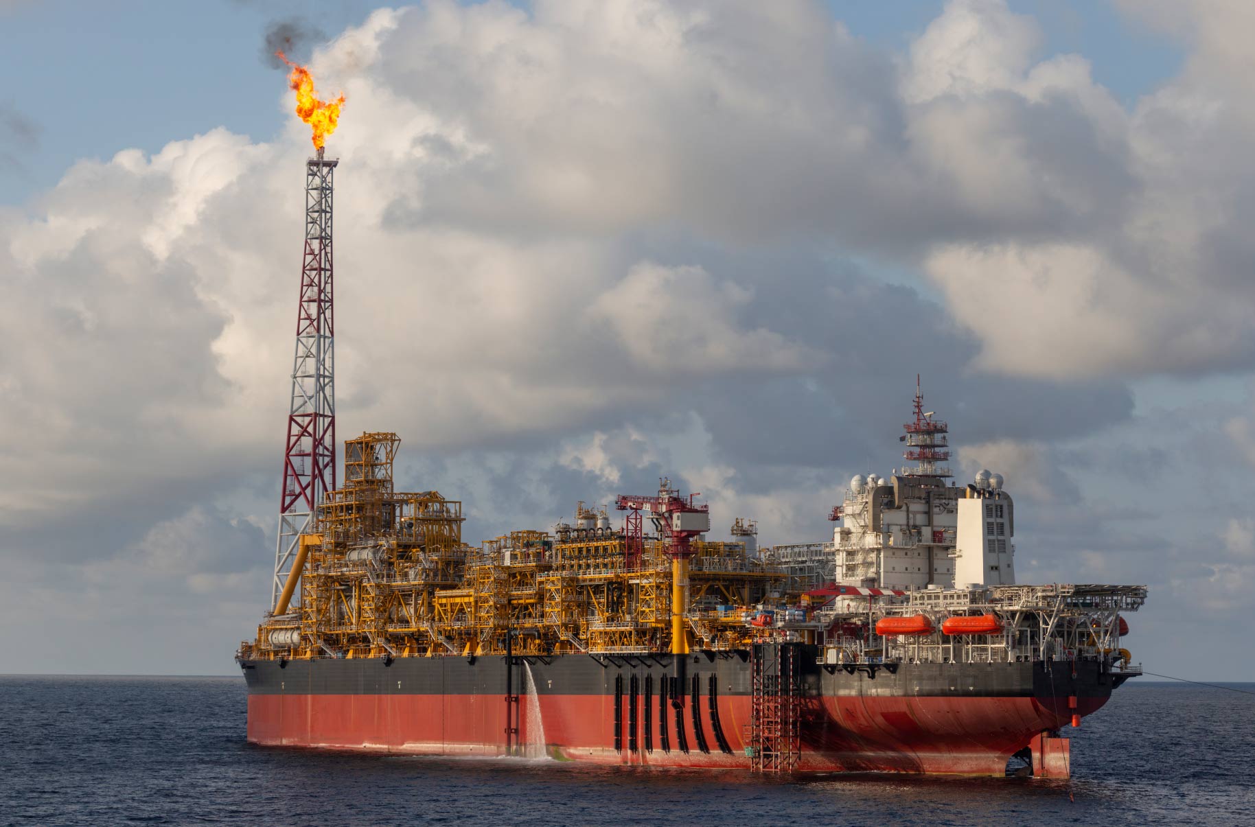 Conheça a FPSO P-62